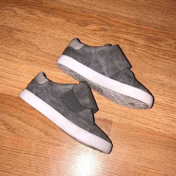 Cat & Jack Shoes - Picture 3 of 4